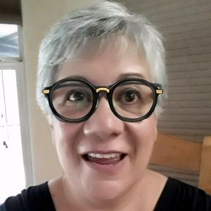 Meet your Posher, Angie